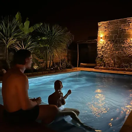 Le Clos De Camargue Hotel *