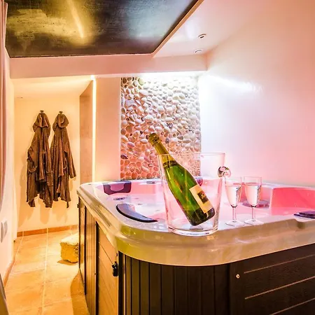 Hotel Le Clos De Camargue *