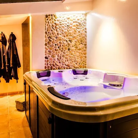 Hotel Le Clos De Camargue *