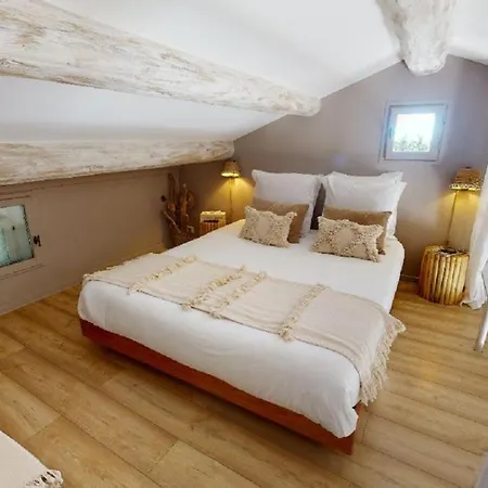 Le Clos De Camargue *