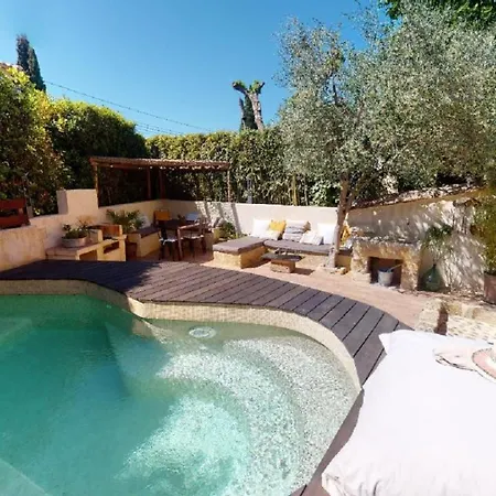 Le Clos De Camargue Hotel